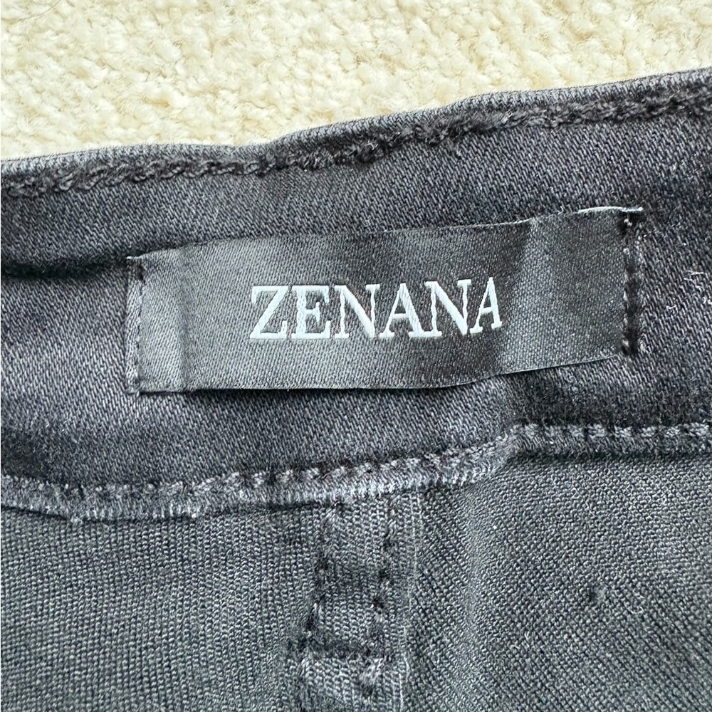 Zenana Outfitters Black Straight Leg Jeans - Picture 3 of 3